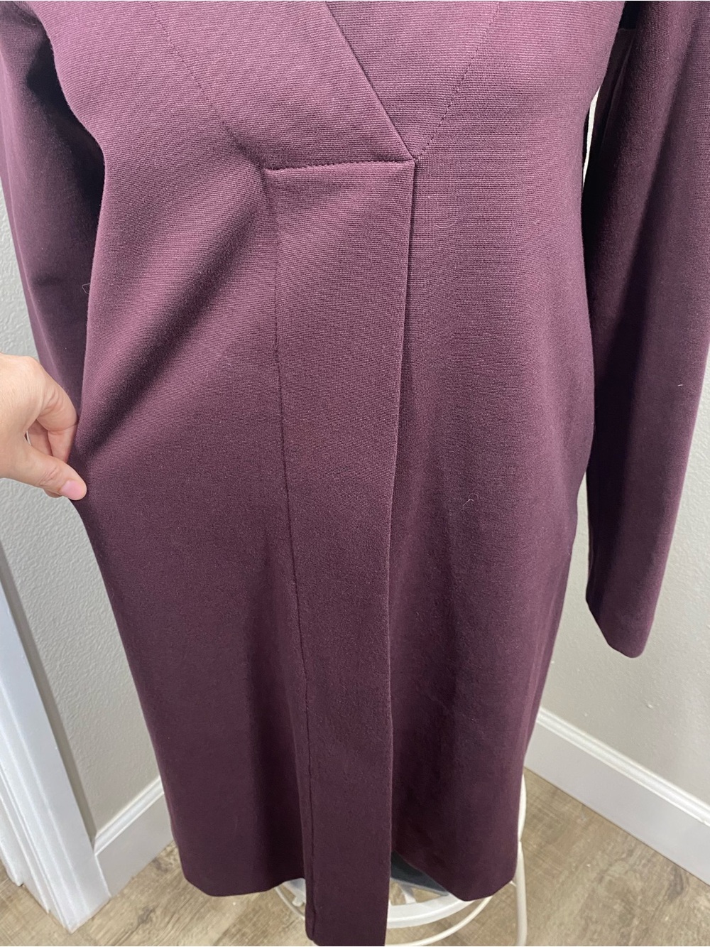 Massimo Dutti Burgundy Plum V-Neck Long Sleeve Dress - Picture 5 of 16